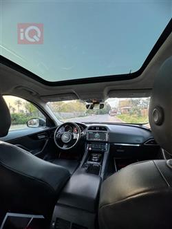 جاگوار F-Pace